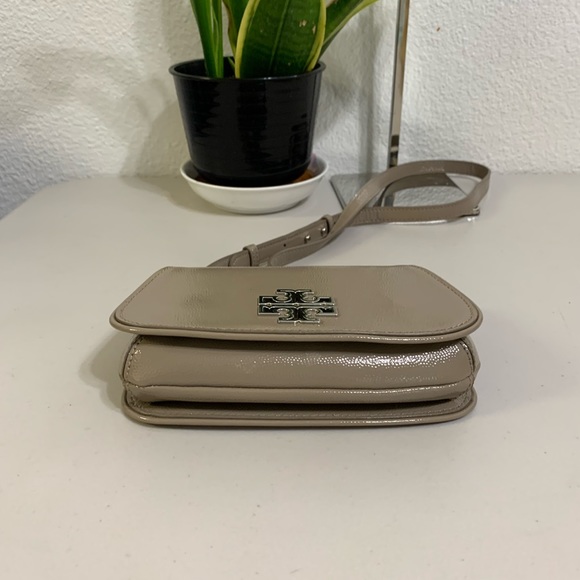 ๐๐ (Like New)TORY BURCH Crossbody Purse - Picture 9 of 13